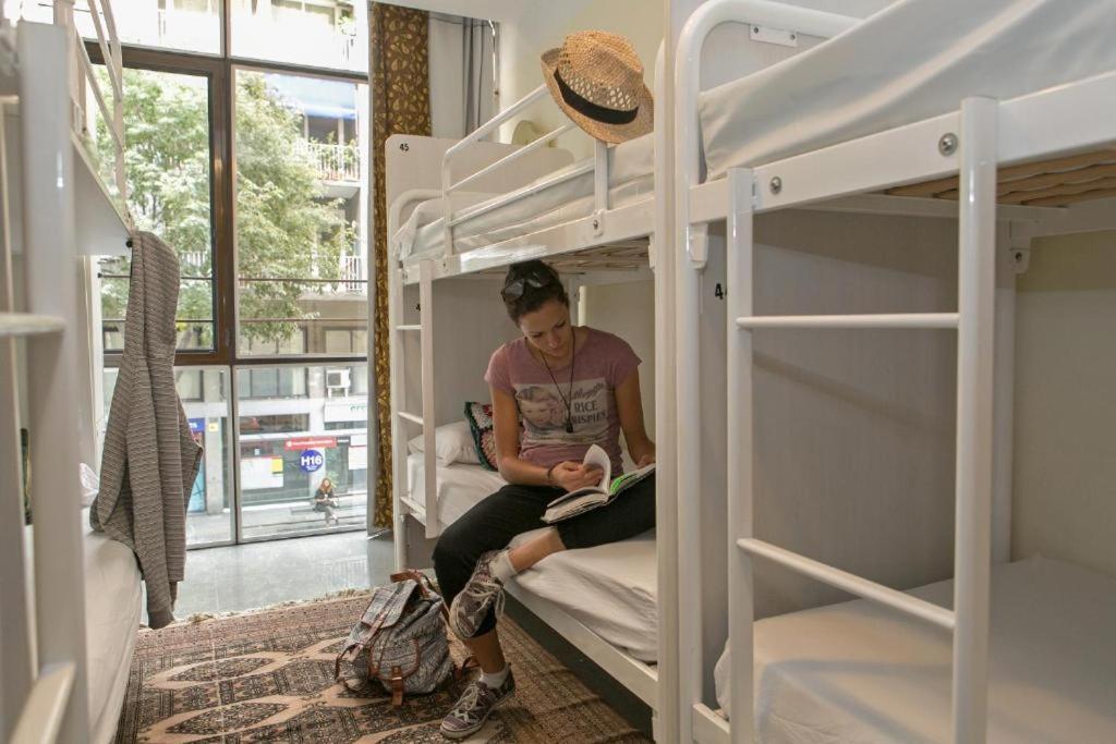 Pars Tailor'S Hostel Barcelona Bagian luar foto