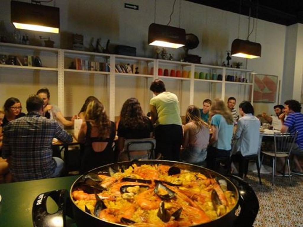 Pars Tailor'S Hostel Barcelona Bagian luar foto