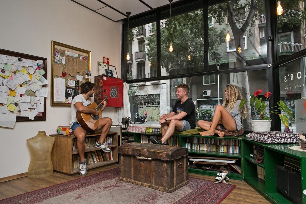 Pars Tailor'S Hostel Barcelona Bagian luar foto