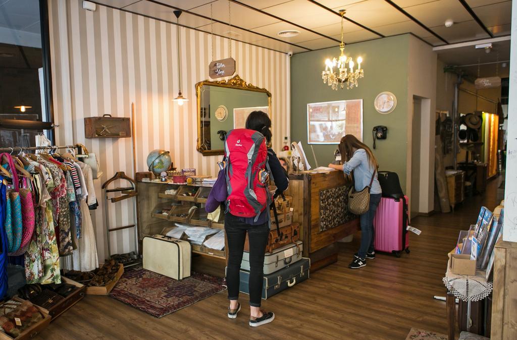 Pars Tailor'S Hostel Barcelona Bagian luar foto