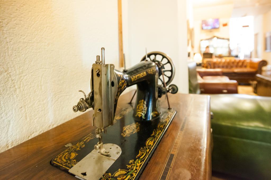 Pars Tailor'S Hostel Barcelona Bagian luar foto