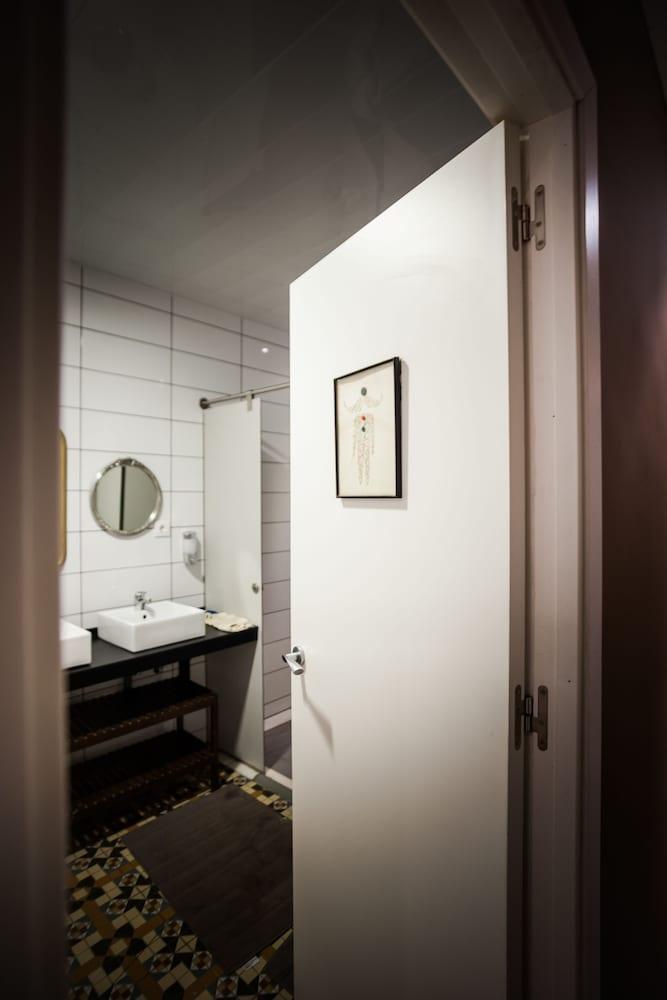 Pars Tailor'S Hostel Barcelona Bagian luar foto
